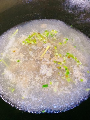 豬肝湯（補血補鐵、家常簡單鮮嫩湯）的做法 步驟4