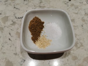 吮指蒜香椒鹽蝦的做法 步驟4