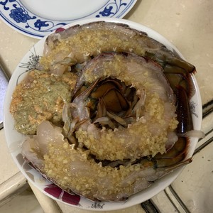 波龍兩吃~蒜蓉蒸蝦尾 龍蝦湯泡飯的做法 步驟6