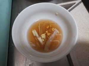 電飯盒清蒸燉蓮藕肉丸子獅子頭的做法 步驟1