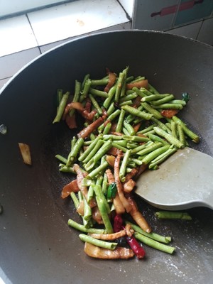 香到流口水的豆角茄子燜面～??的做法 步驟10