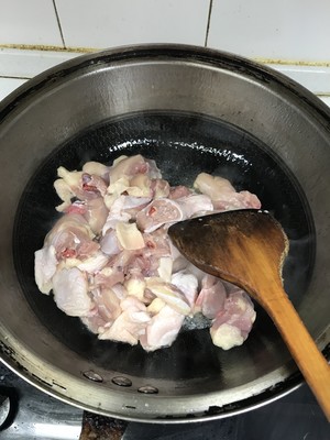 咖哩飯、雞肉咖哩、便當飯配菜，詳細版咖哩雞的做法 步驟4