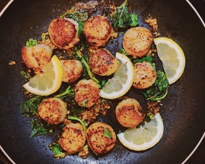 香煎帶子??扇貝 Seared Scallops with Garlic Basil Butter｜十五分鐘做出超好吃的西式海鮮??的做法 步驟4