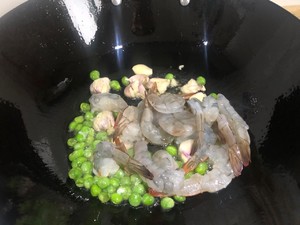 新蒜豌豆炸蝦仁 輕油高顏的做法 步驟5