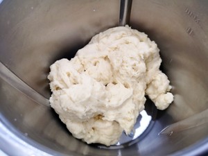乳酪小餐包（消滅乳酪，附懶人簡易整形方法，一次發酵）的做法 步驟2