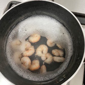 海鮮牛油果藜麥沙拉??的做法 步驟3