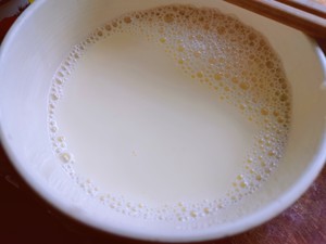 簡單易做--牛奶雞蛋吐司布丁的做法 步驟4