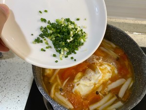 減脂輕食好湯，營養好喝又飽腹~蕃茄鮮菇雞蛋湯的做法 步驟6