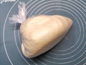 乳酪小餐包（消滅乳酪，附懶人簡易整形方法，一次發酵）的做法 步驟3