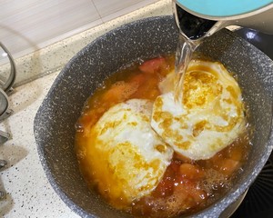 減脂輕食好湯，營養好喝又飽腹~蕃茄鮮菇雞蛋湯的做法 步驟4