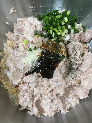 蓮藕豬肉丸子的做法 步驟5