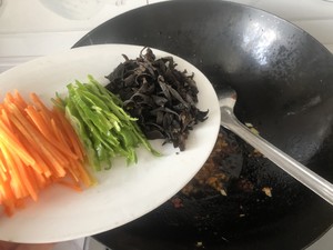 魚香肉絲??下飯神器的做法 步驟8