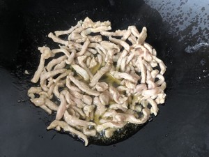 魚香肉絲??下飯神器的做法 步驟5