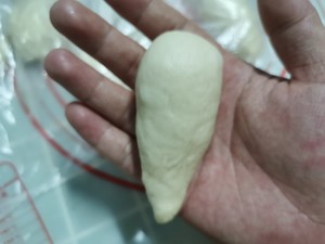 超級柔軟的咸口小餐包—日式鹽面包的做法 步驟6