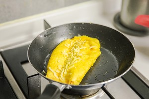 怎樣做一份完美的歐姆蛋omelette （法式煎蛋卷）的做法 步驟14