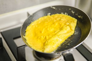 怎樣做一份完美的歐姆蛋omelette （法式煎蛋卷）的做法 步驟12